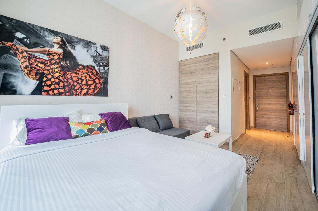 Fam Living - Marina Marvel - Studio Apartment With Breathtaking Views In Studio One Tower Dubai Dış mekan fotoğraf