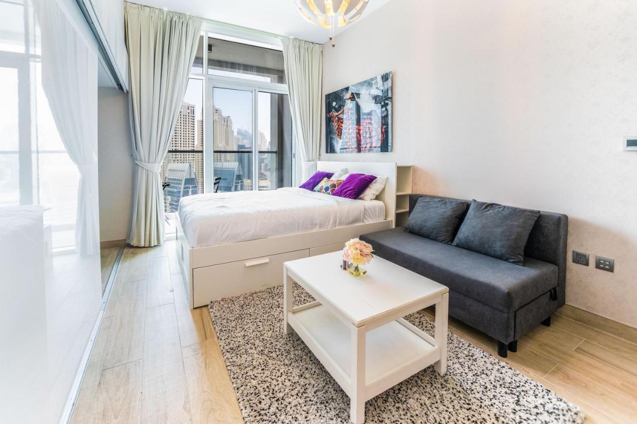 Fam Living - Marina Marvel - Studio Apartment With Breathtaking Views In Studio One Tower Dubai Dış mekan fotoğraf