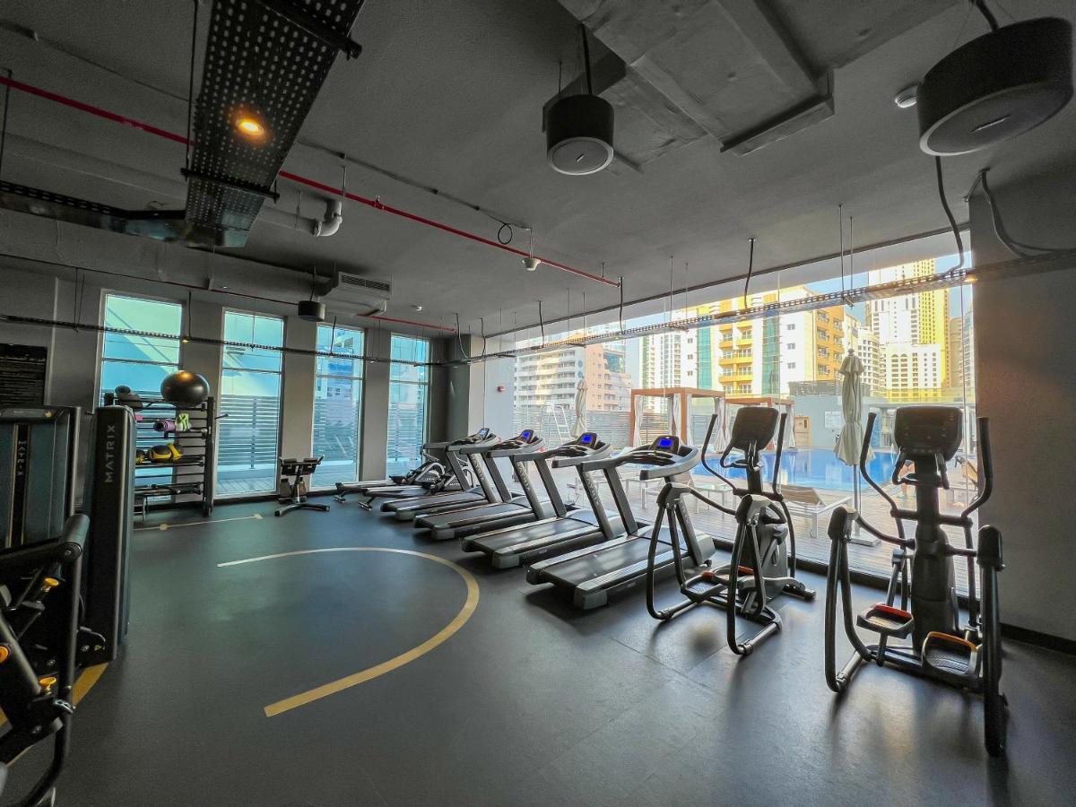 Fam Living - Marina Marvel - Studio Apartment With Breathtaking Views In Studio One Tower Dubai Dış mekan fotoğraf